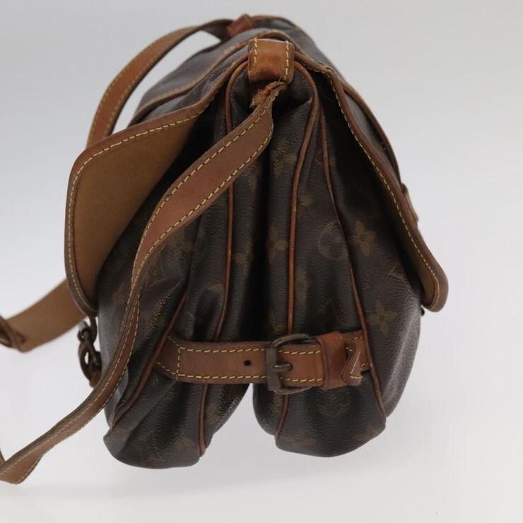 Louis Vuitton Saumur