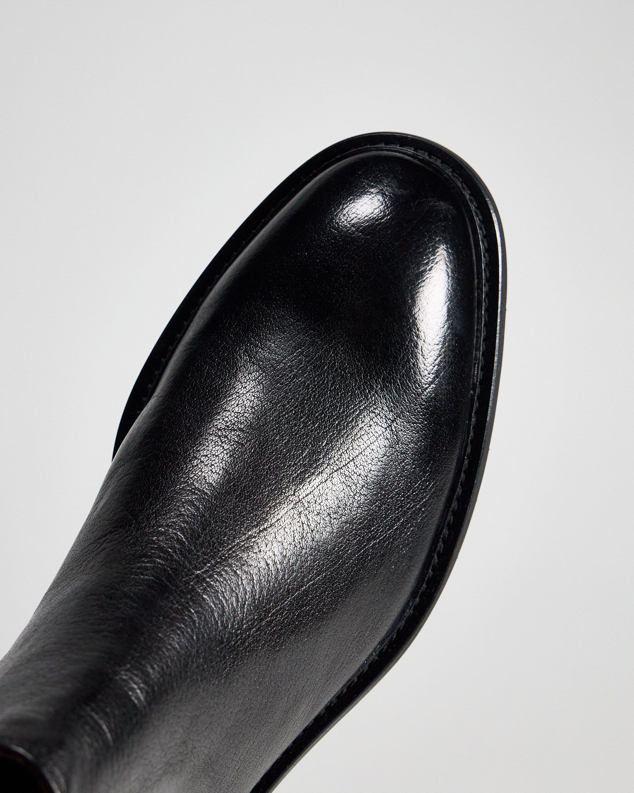 Chelsea boot