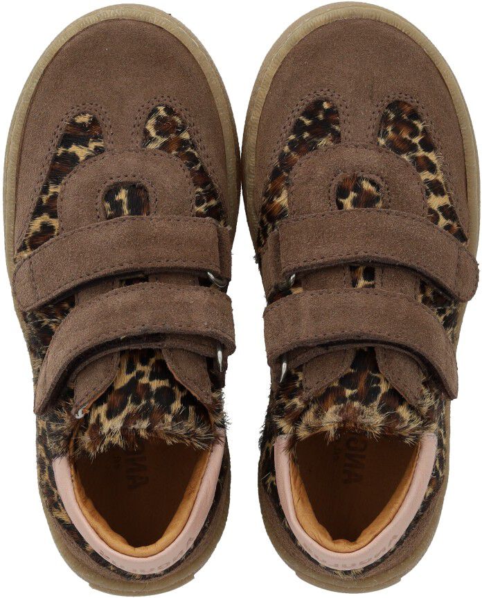 Court style sneaker med pony