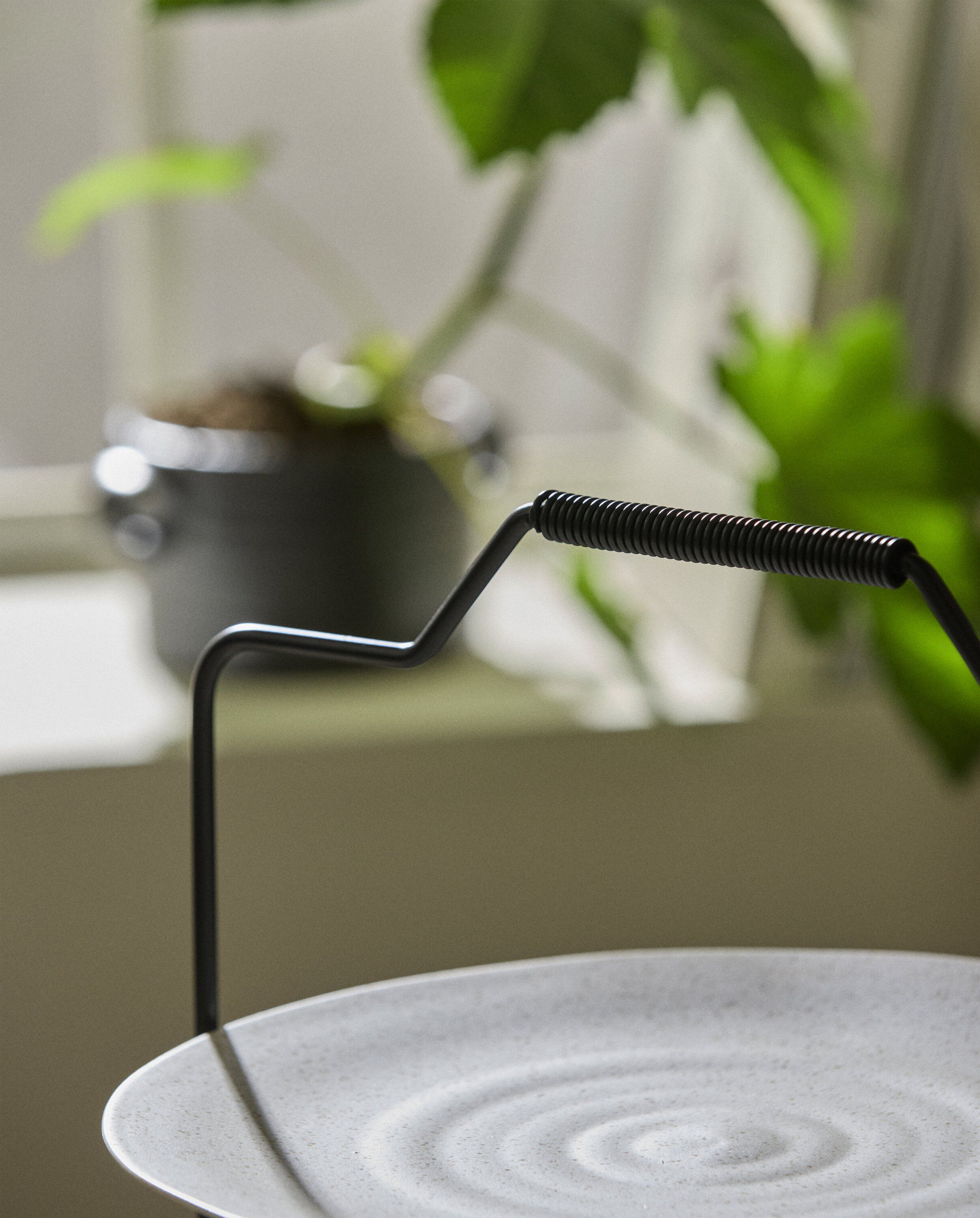 PRIMULA serving stand - black