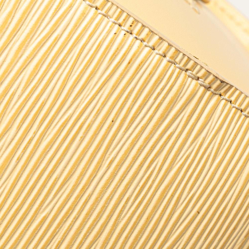 Louis Vuitton Pont Neuf