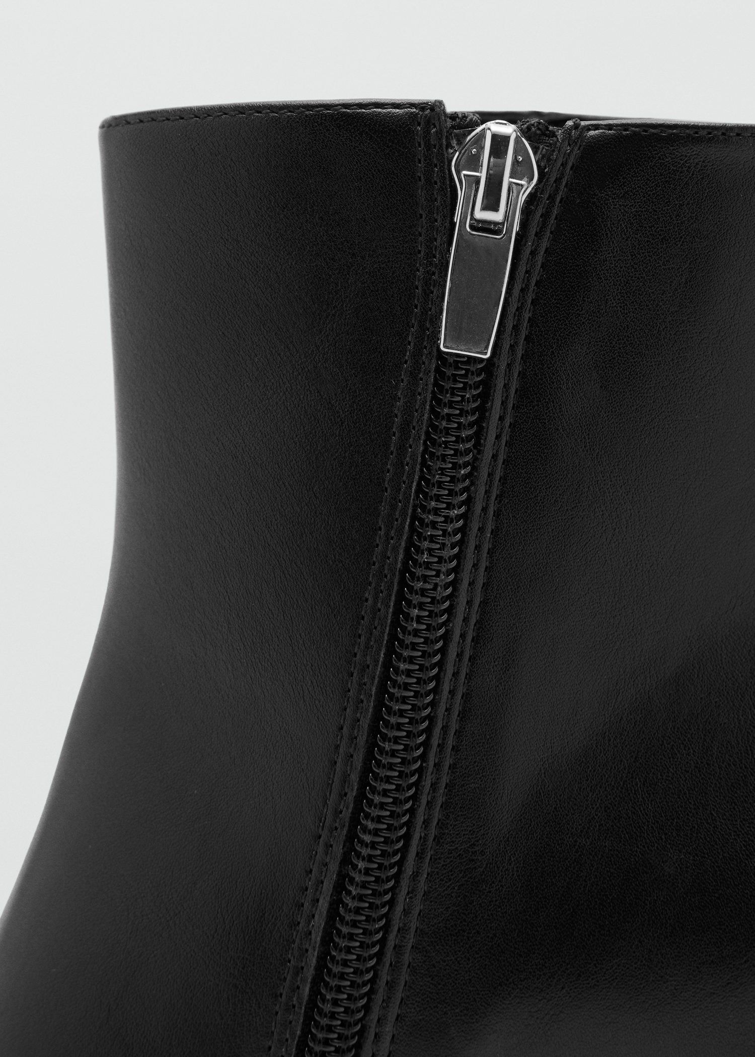 Ankle boots with block heel