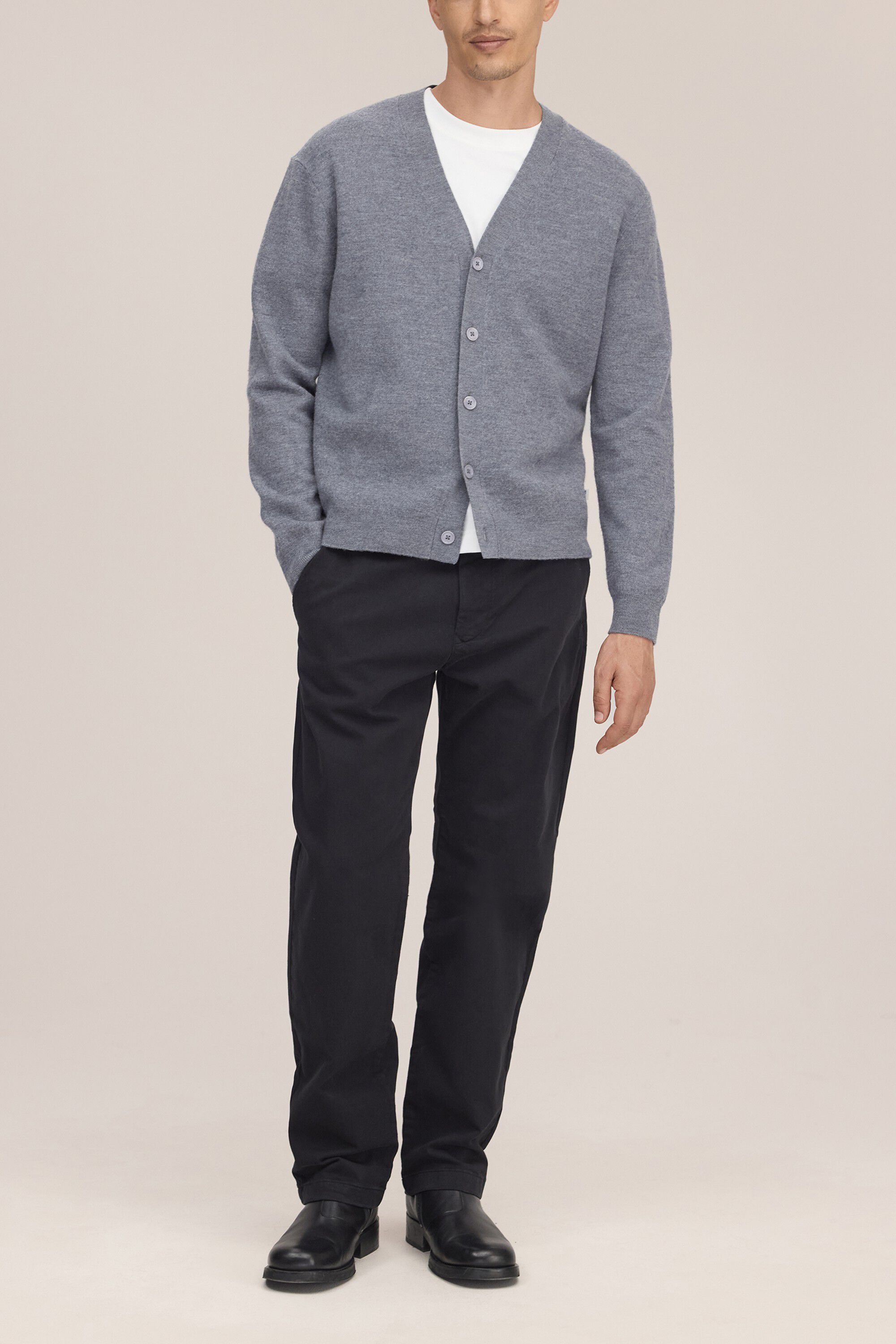 Jasper V-neck Cardigan 60062