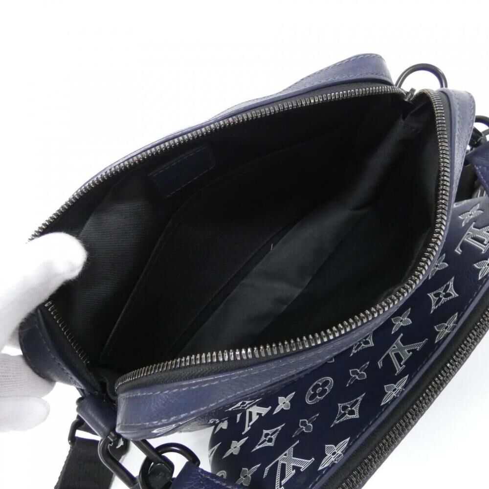 Louis Vuitton Shoulder Bags