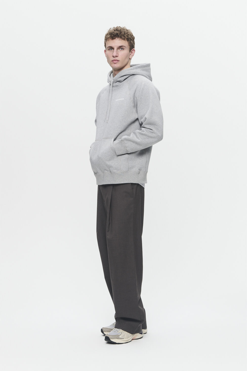 WWFred hoodie chest print