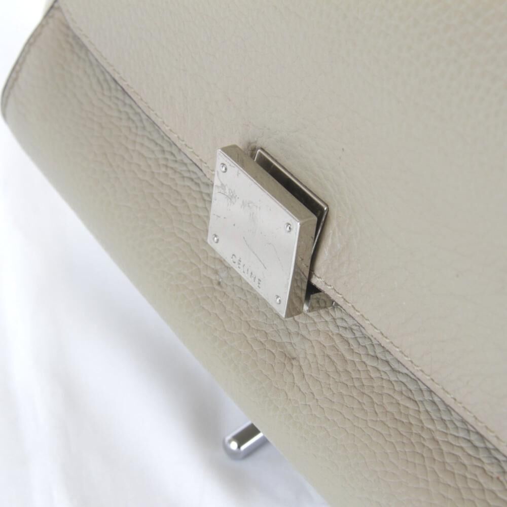 C&eacute;line Trapeze