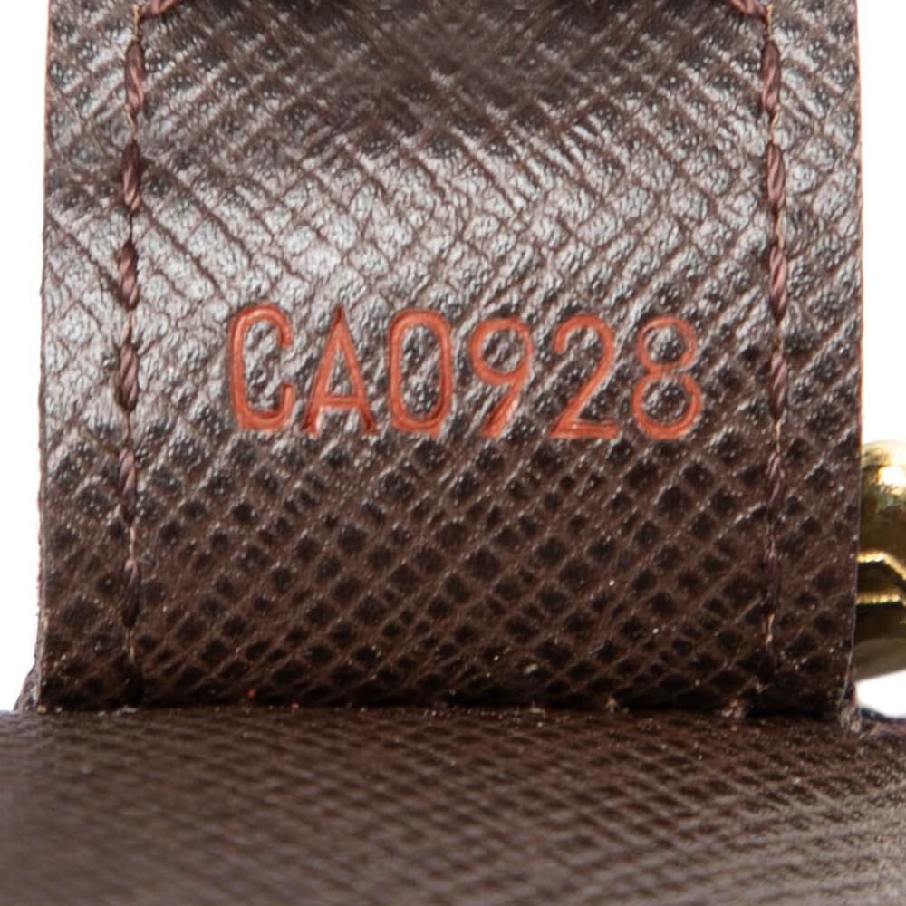 Louis Vuitton Trousse Toilette