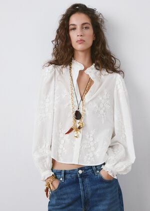 Floral embroidery blouse