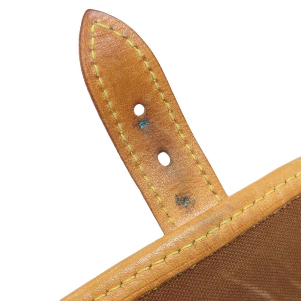 Louis Vuitton Saumur