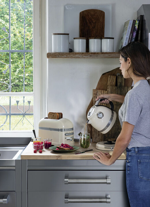 Artisan vattenkokare crème 1,5 liter L21cm B26,3cm