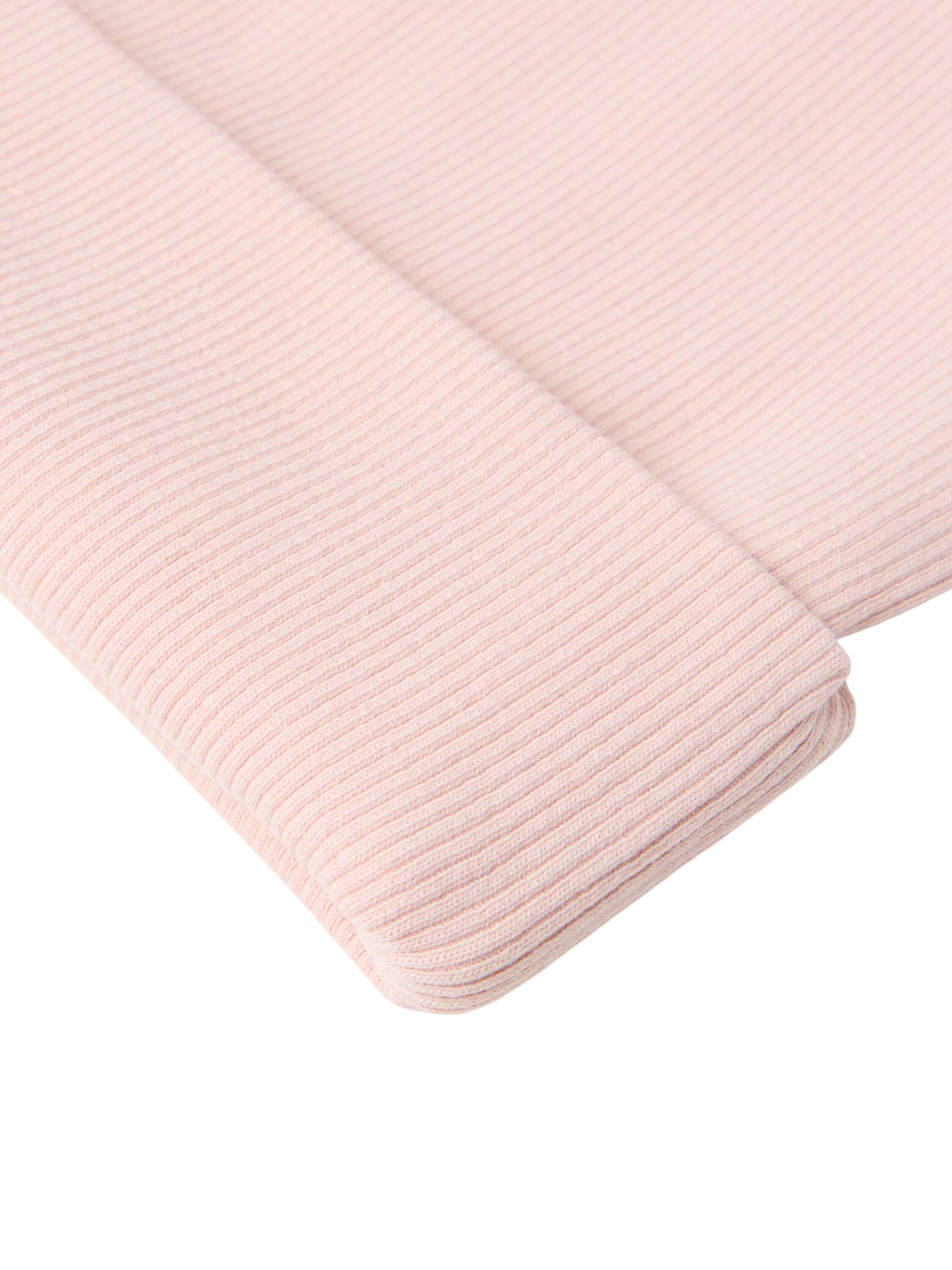 Ribbad m&ouml;ssa med p&aring;sydda &ouml;ron oc