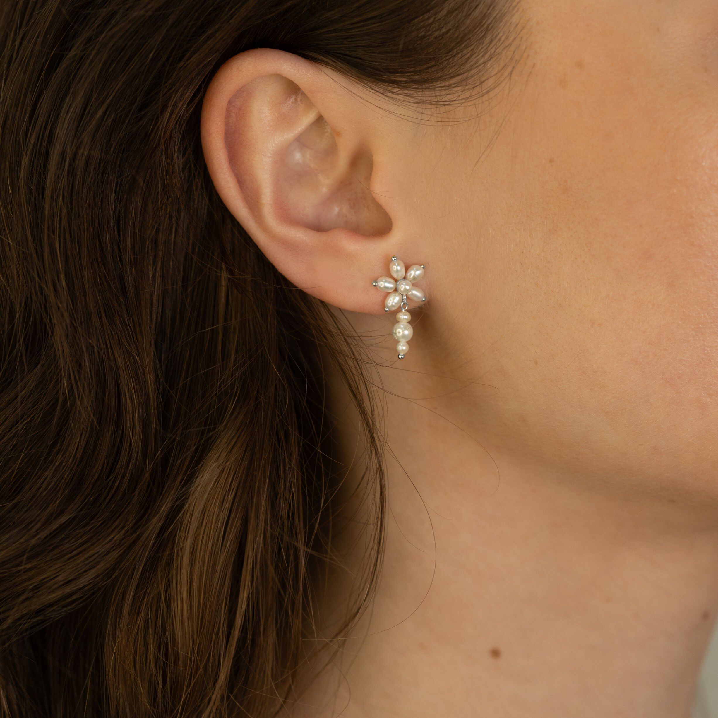 Pearl Signature Earhanger Short