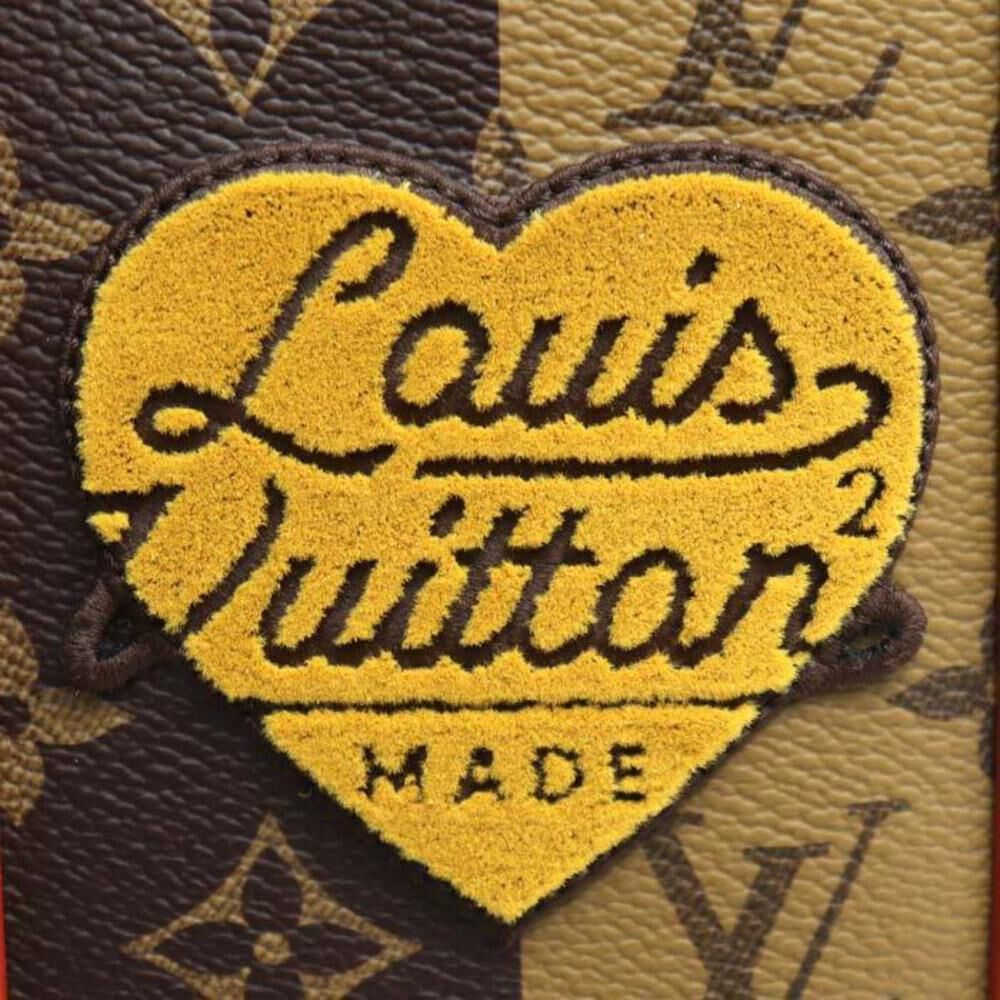 Louis Vuitton Shoulder Bags