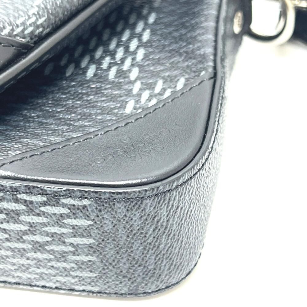 Louis Vuitton Shoulder Bags