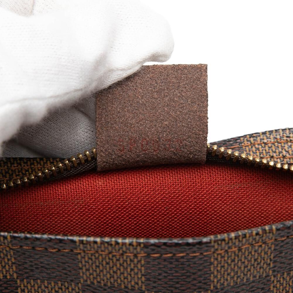 Louis Vuitton Shoulder Bags