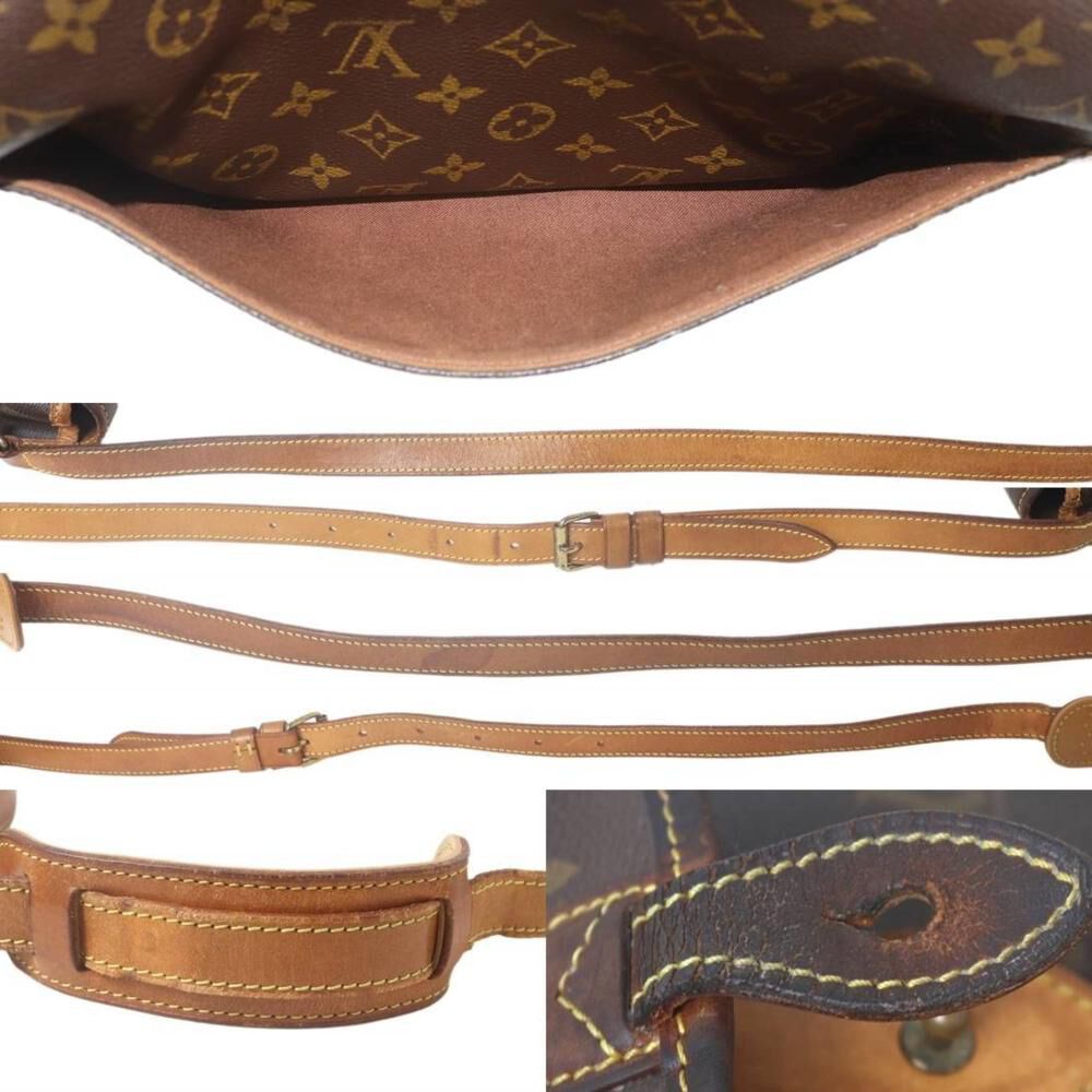 Louis Vuitton Shoulder Bags