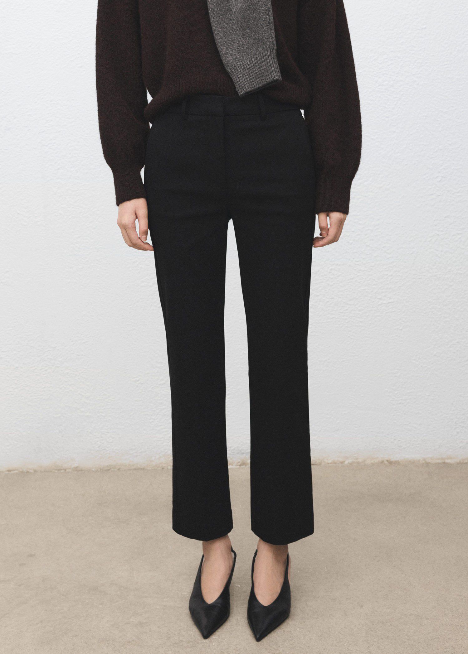 Straight-cut crop trousers