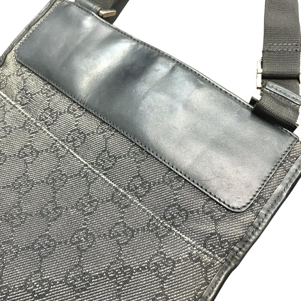 Gucci Shoulder Bag