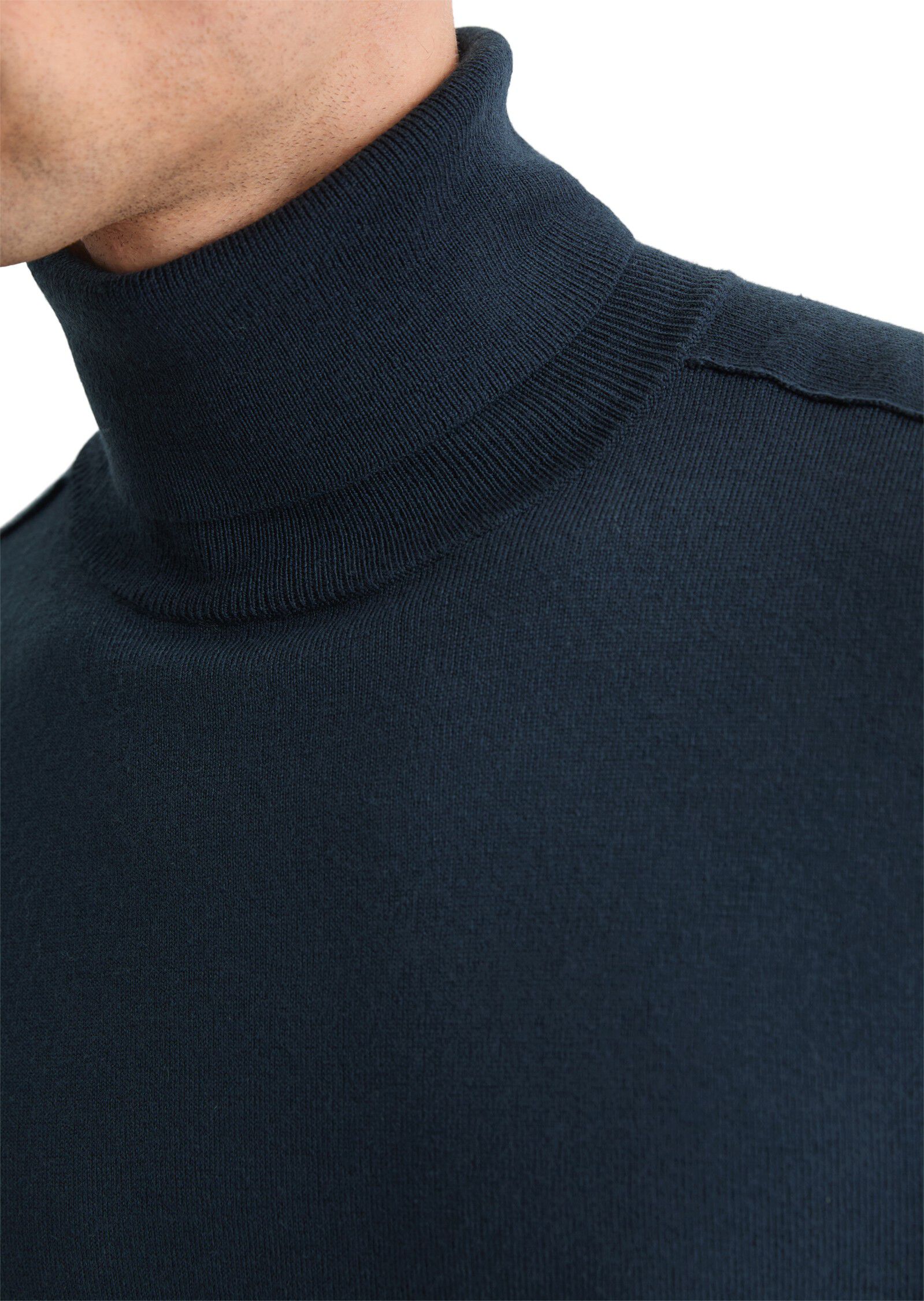 Turtleneck in pure merino