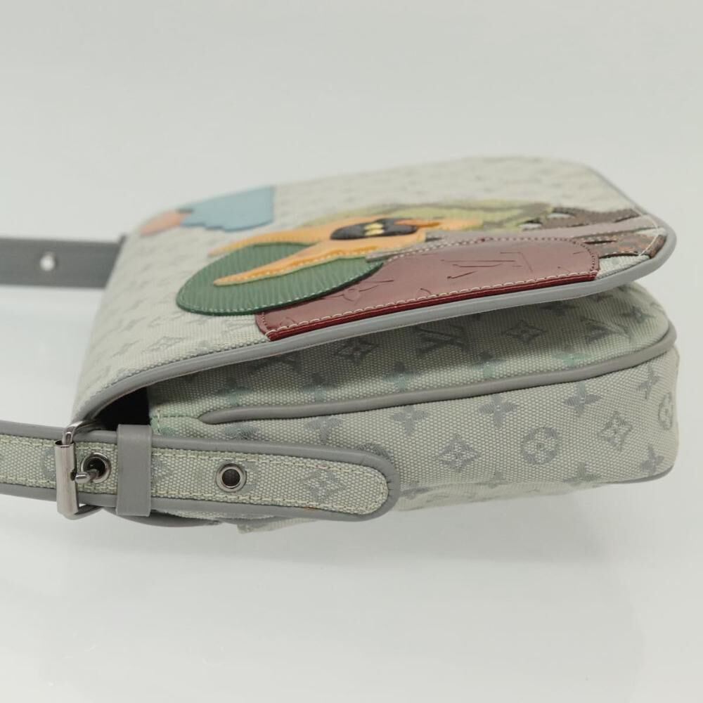 Louis Vuitton Shoulder Bags