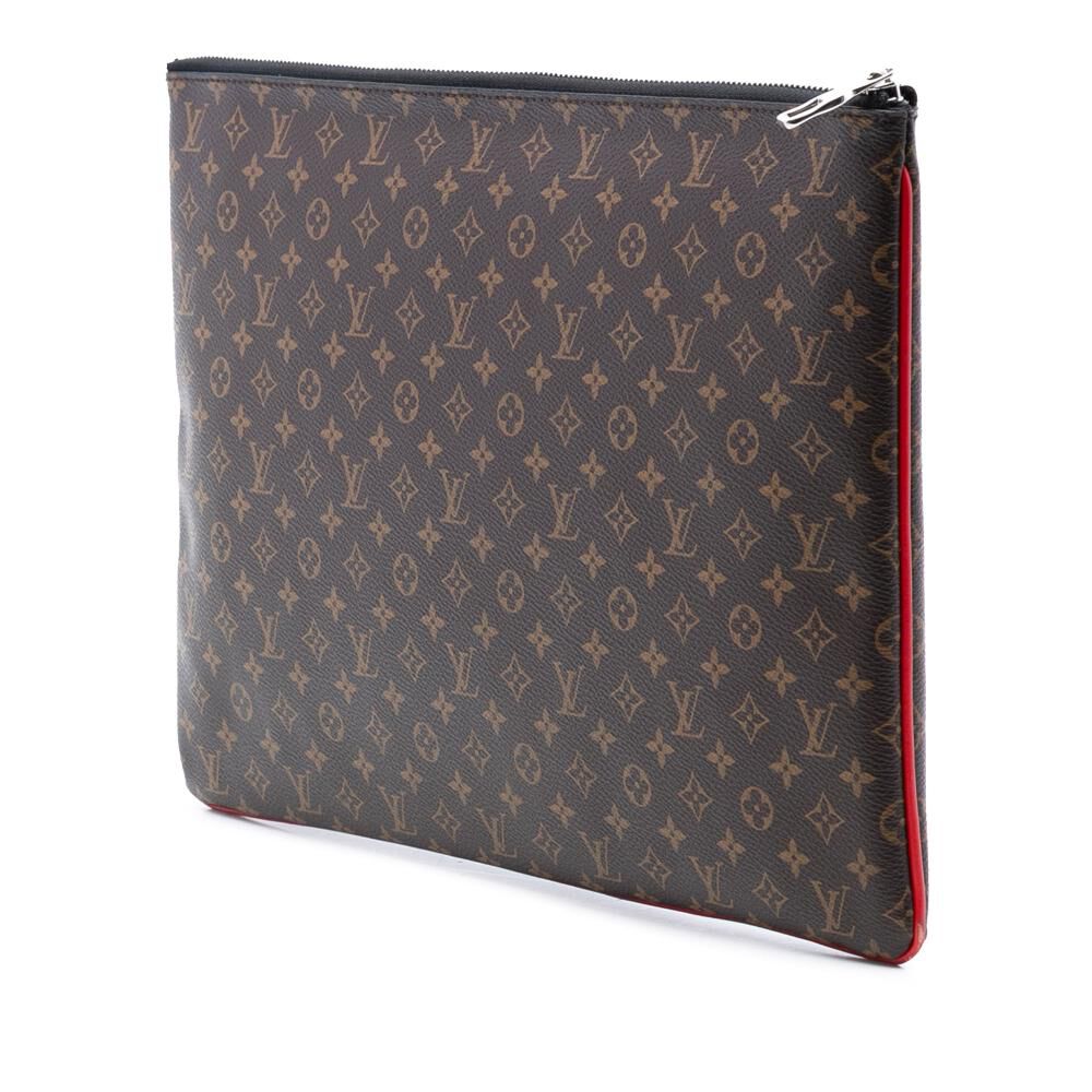 Louis Vuitton Clutch