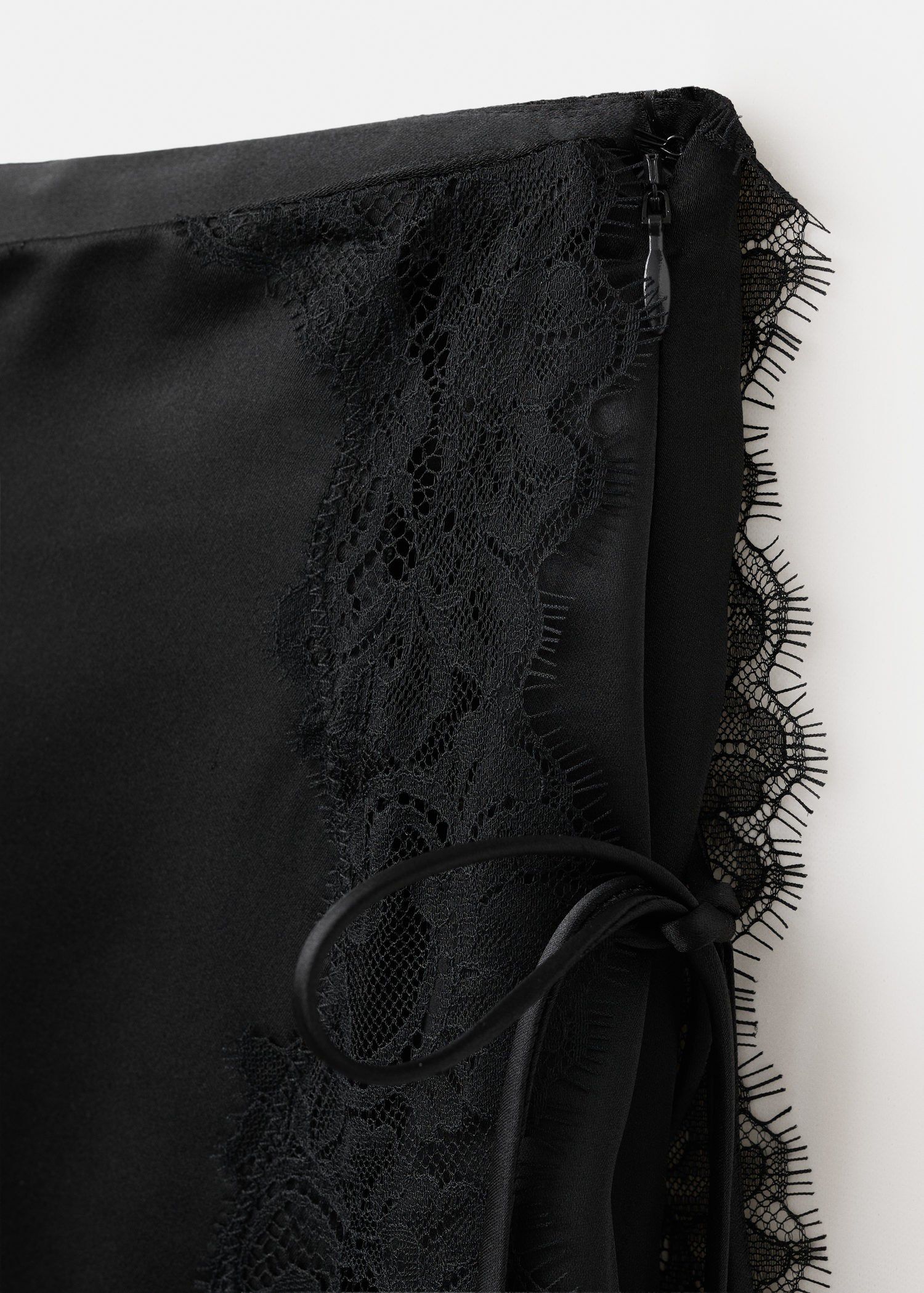 FALDA LACE2