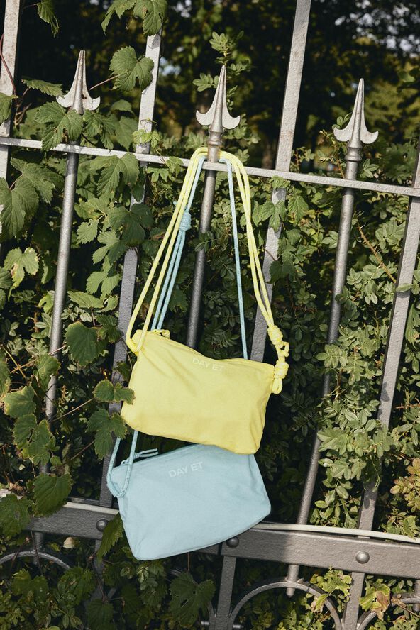 Day RE-Tonal No Rain MessengerS