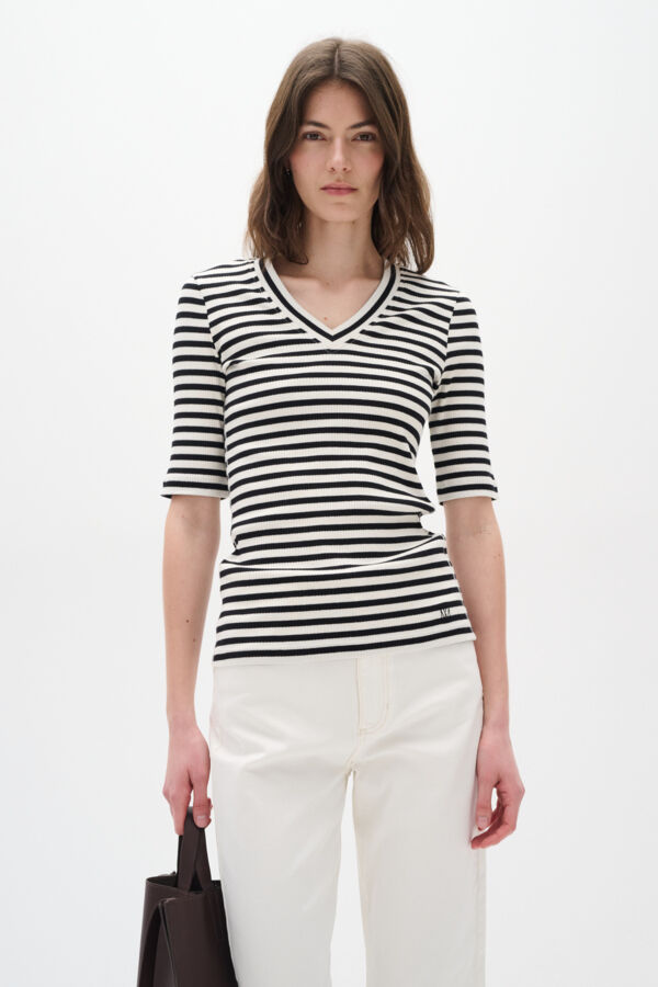 DagnaIW Striped V T-Shirt