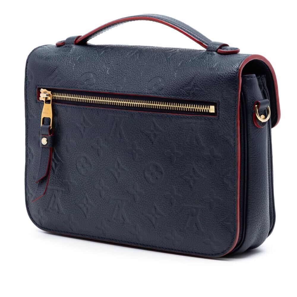 Louis Vuitton Shoulder Bags