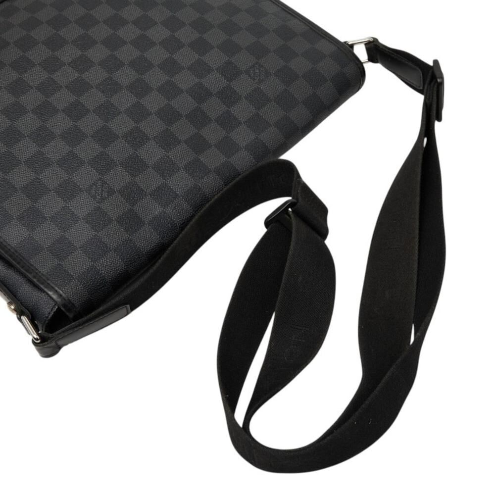 Louis Vuitton District