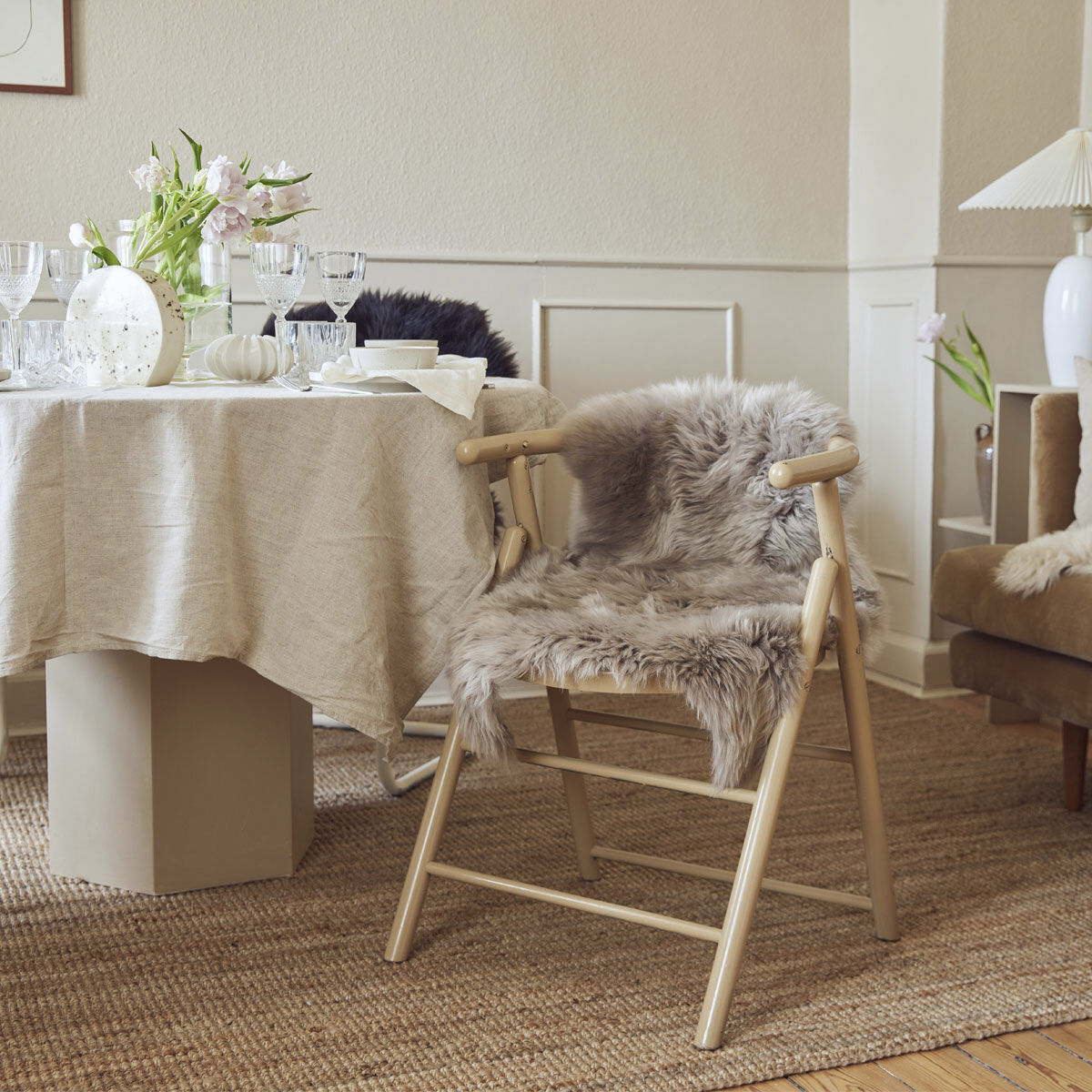 90cm-up New Zealand Sheepskin, Long Wool Taupe 90x60