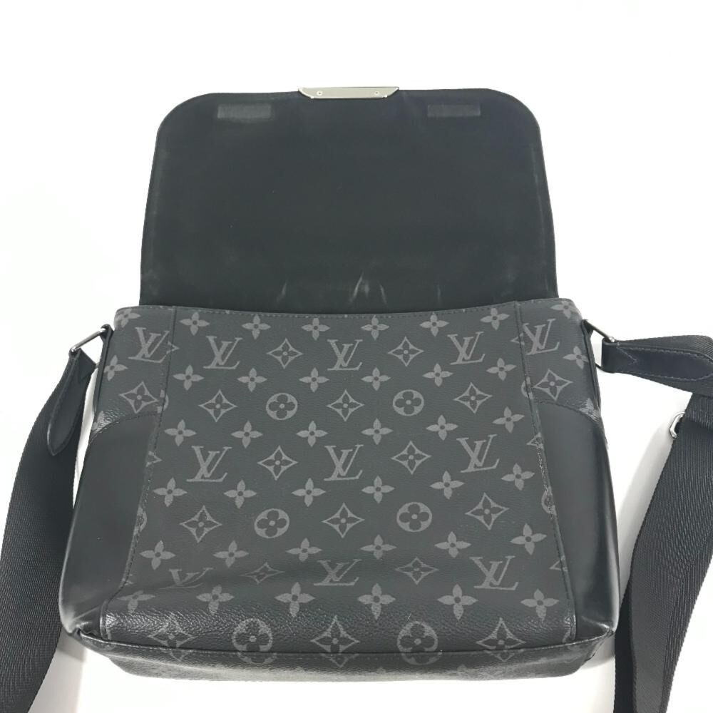 Louis Vuitton Messenger