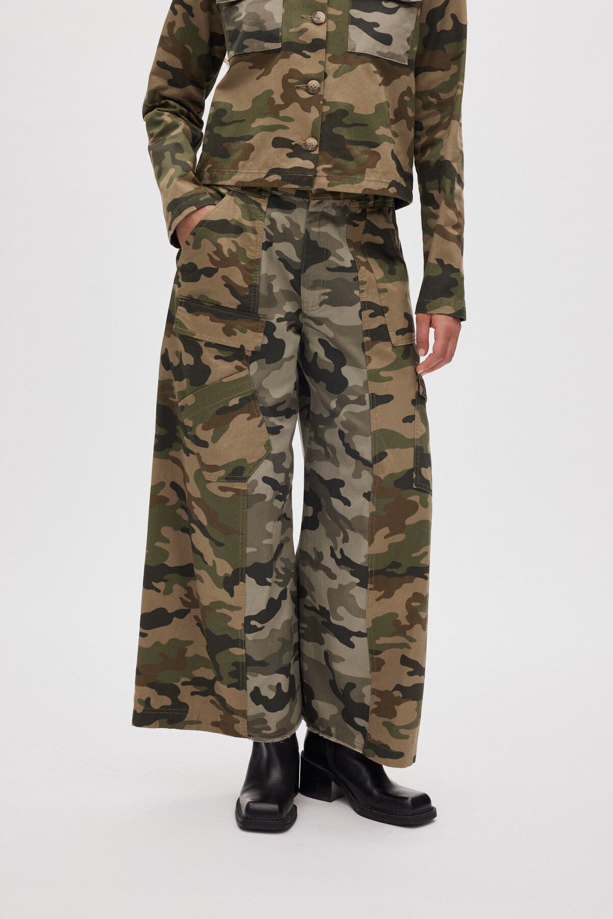 Camo patchwork pants - Niva
