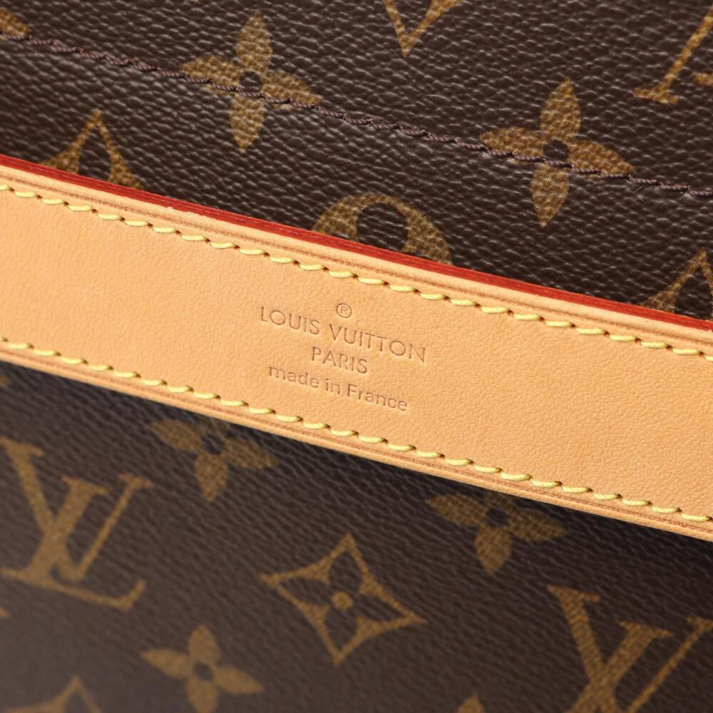 Louis Vuitton Shoulder Bags