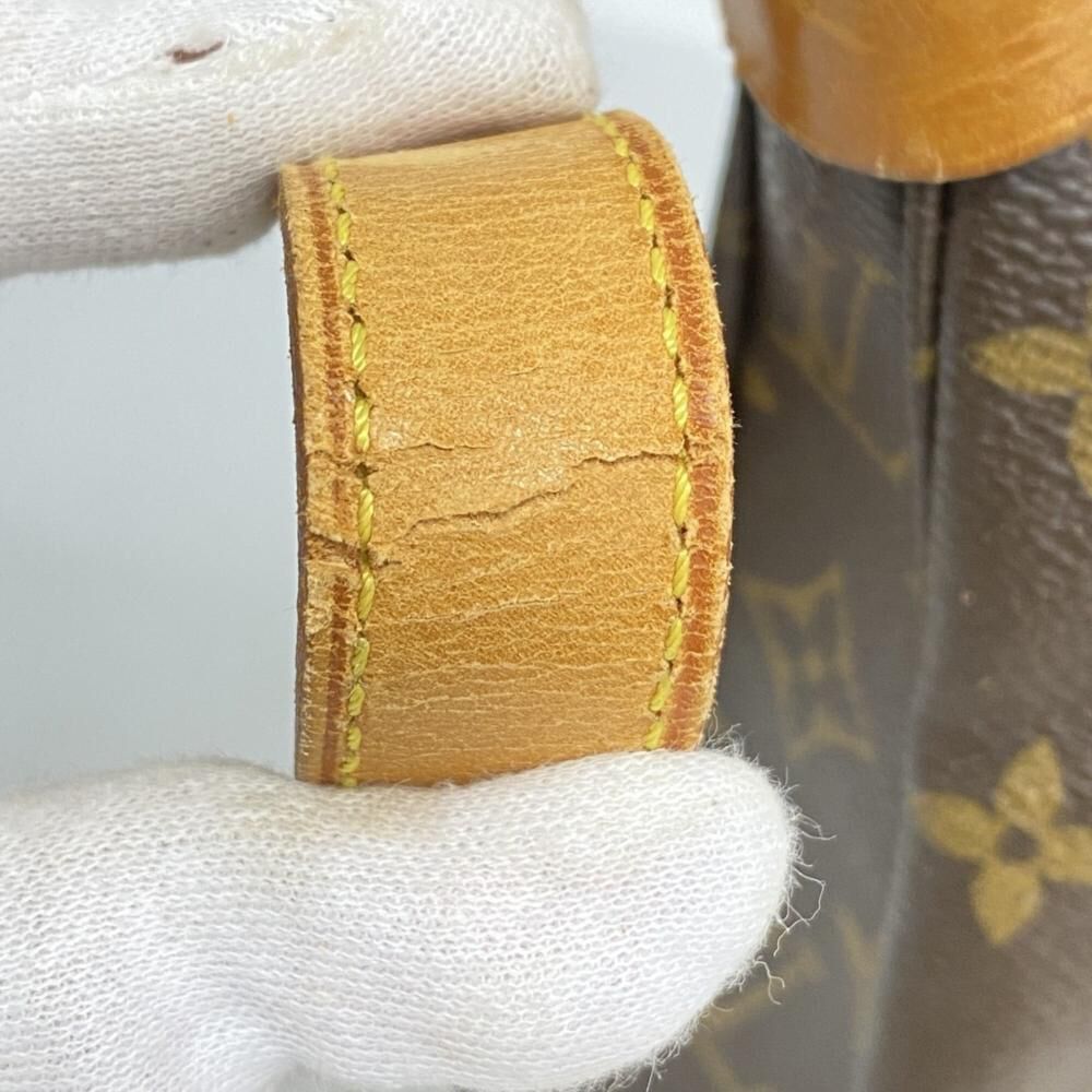 Louis Vuitton Shoulder Bags