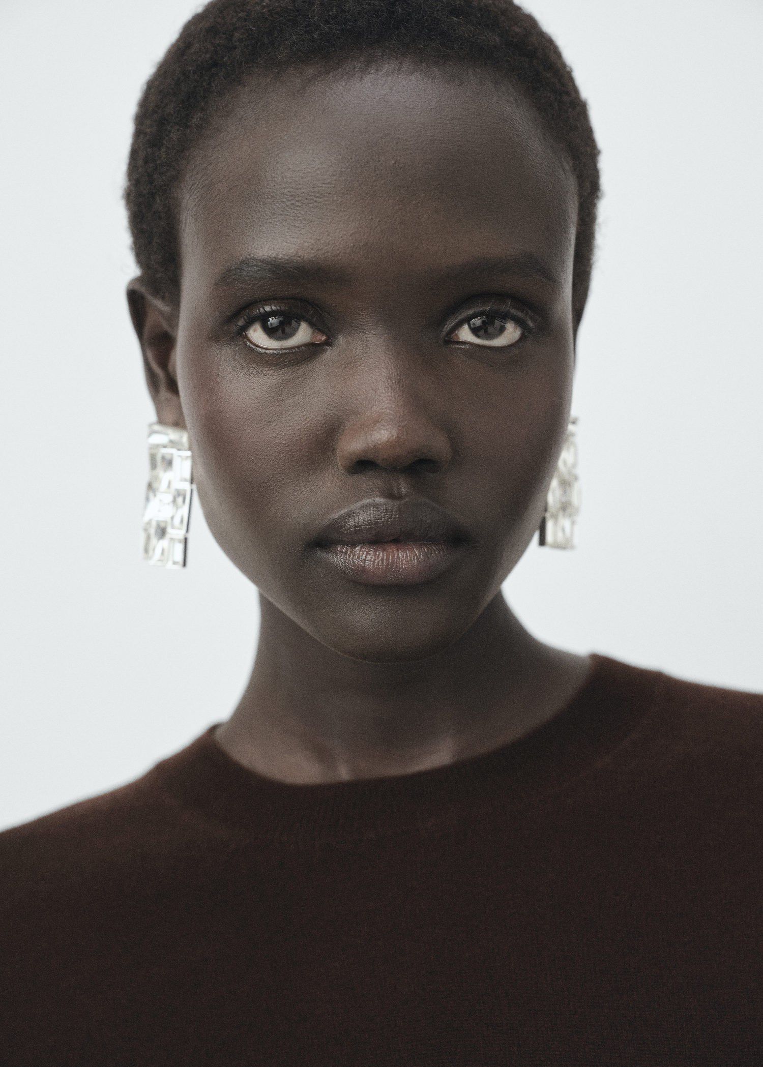 100% wool fine-knit sweater