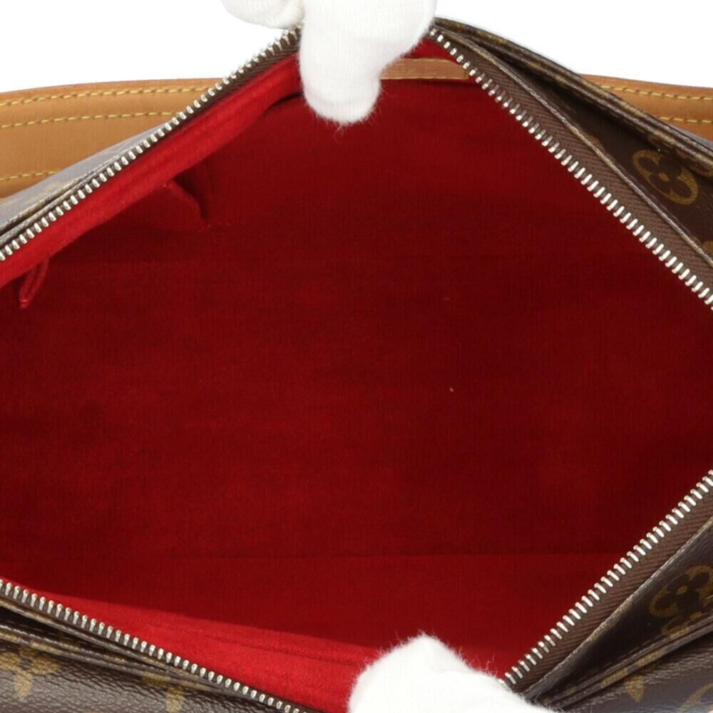 Louis Vuitton Shoulder Bags