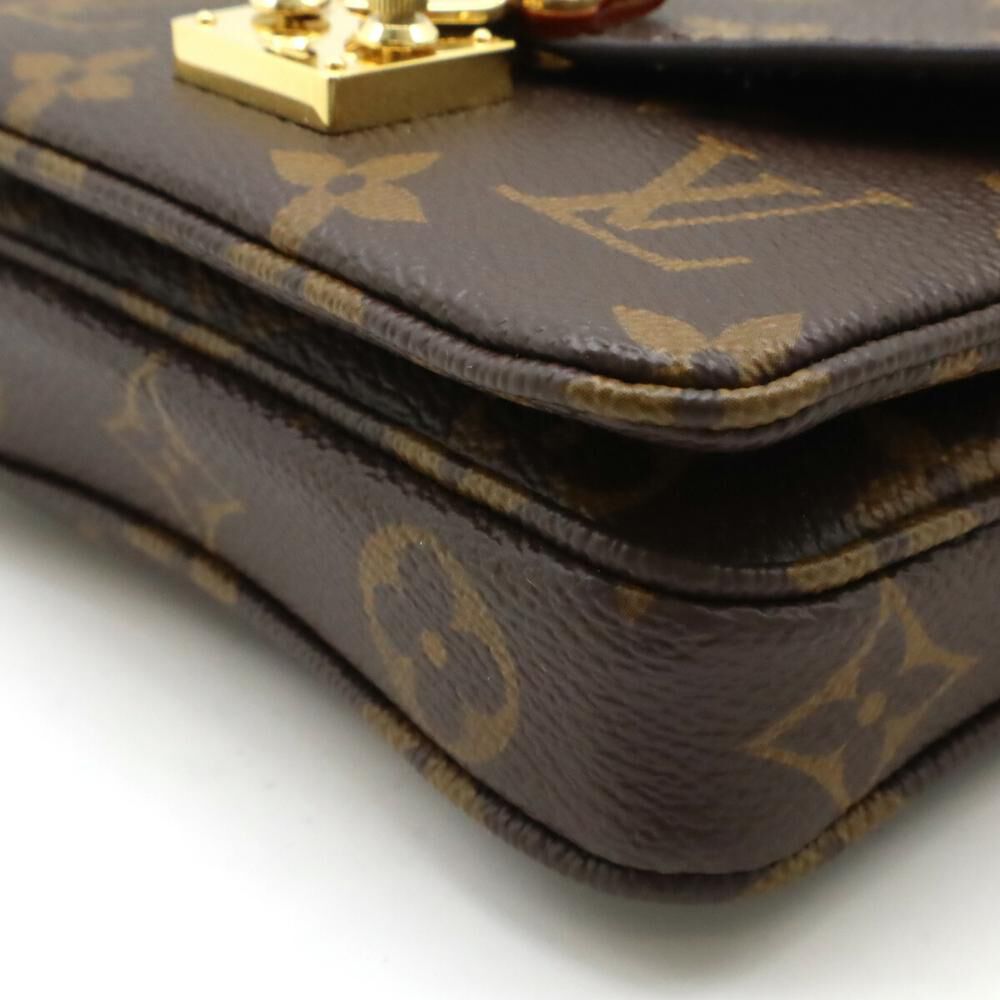 Louis Vuitton Crossbody Bag