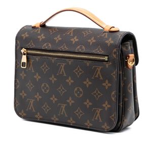 Louis Vuitton Shoulder Bags
