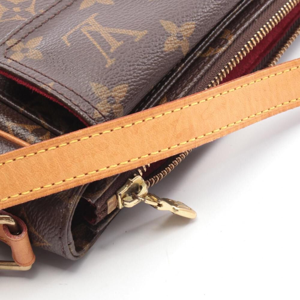 Louis Vuitton Shoulder Bags