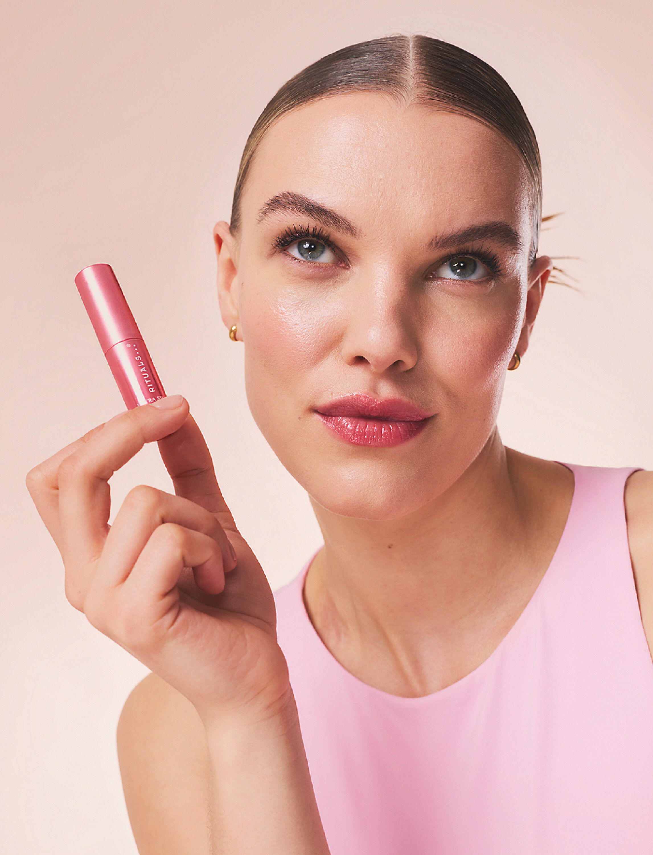 Ultra Shine Gloss Stick - Cheeky
