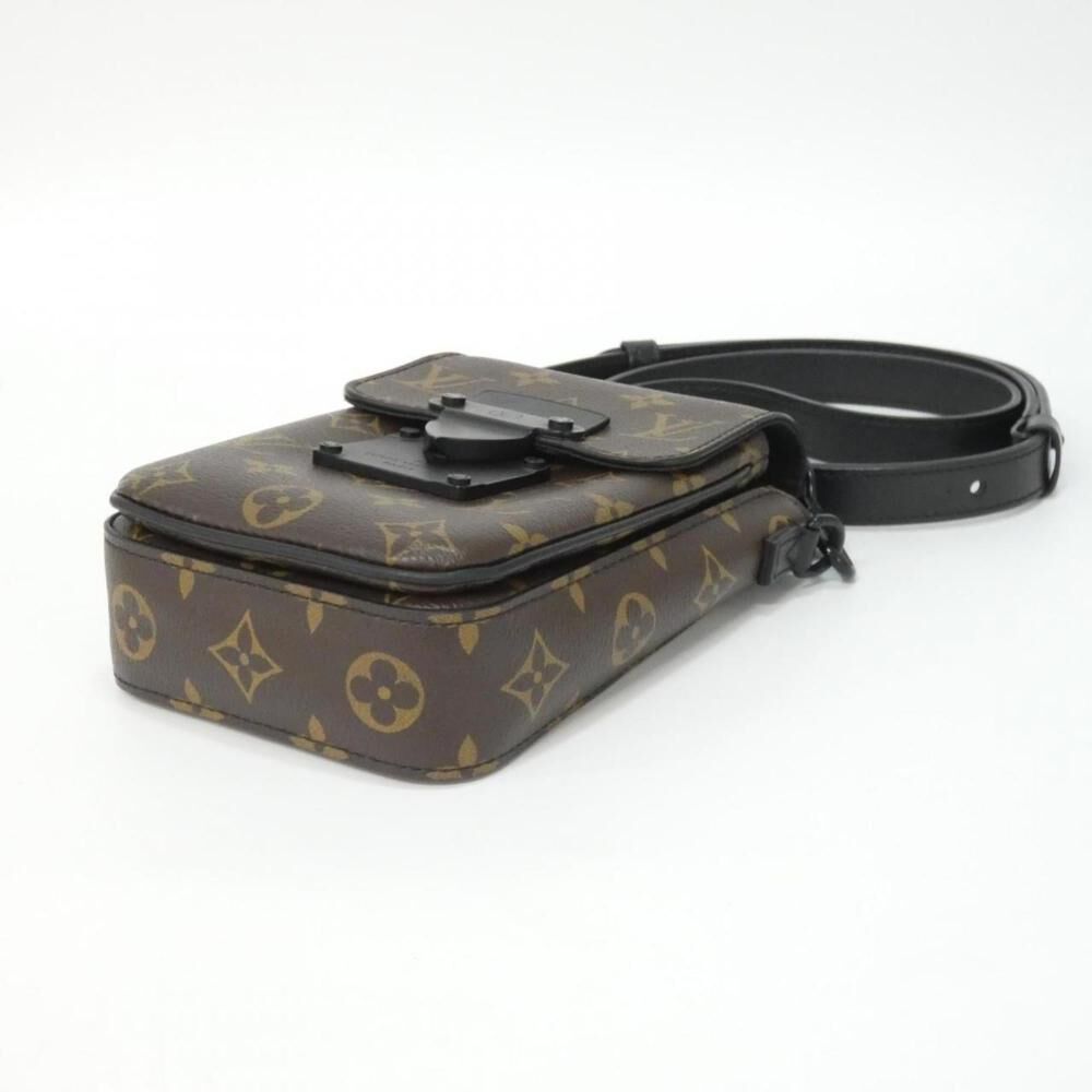 Louis Vuitton Shoulder Bags