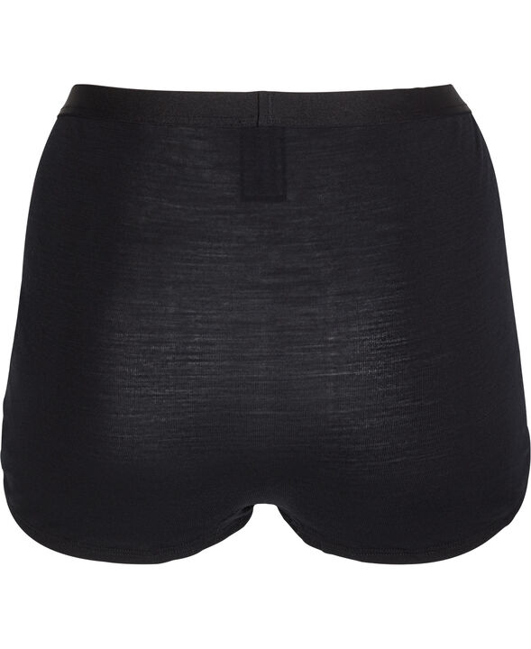 True Confidence Shorts