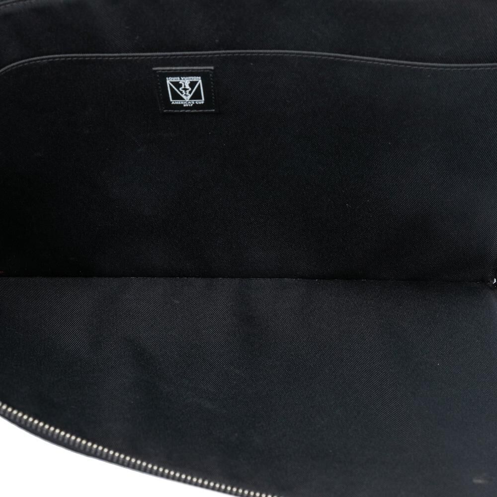 Louis Vuitton Clutch