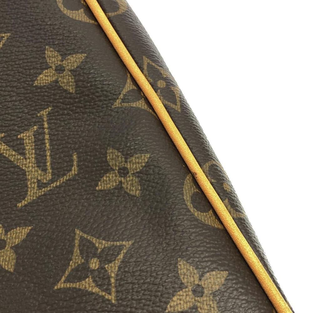Louis Vuitton Shoulder Bags