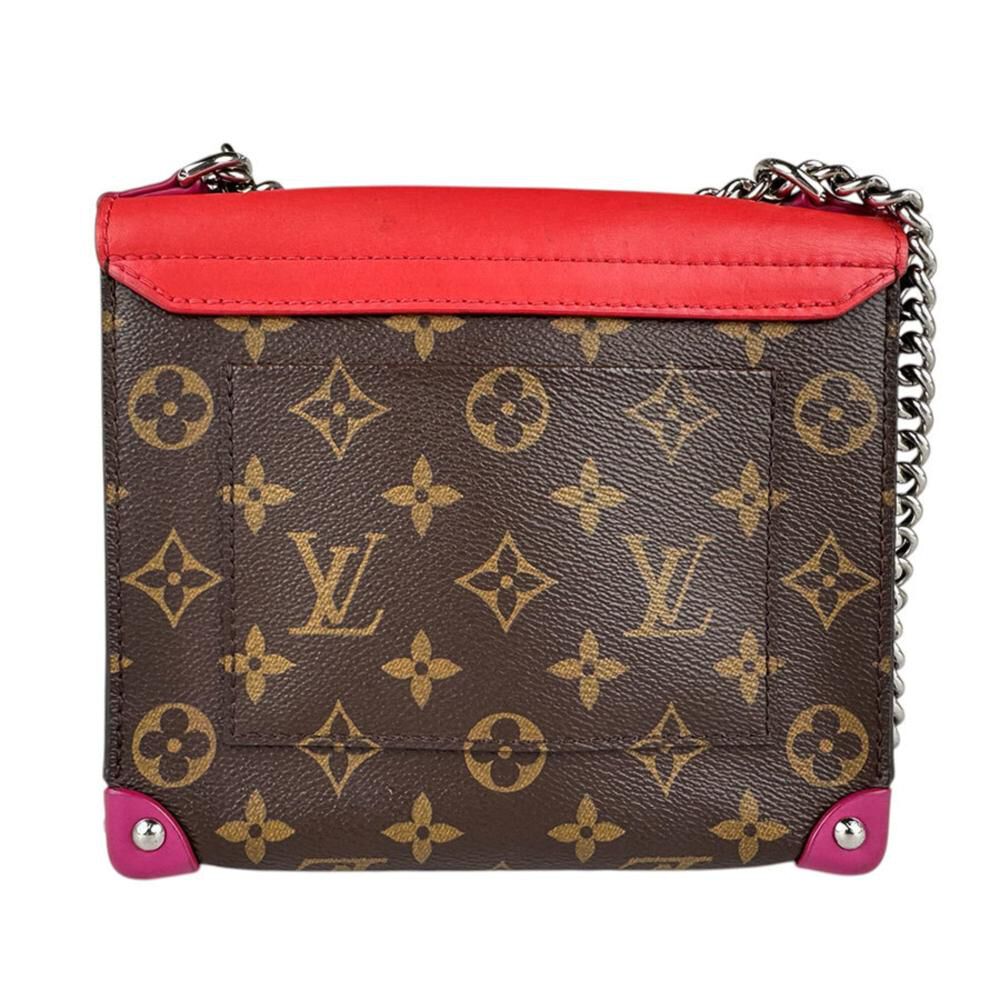Louis Vuitton Shoulder Bags