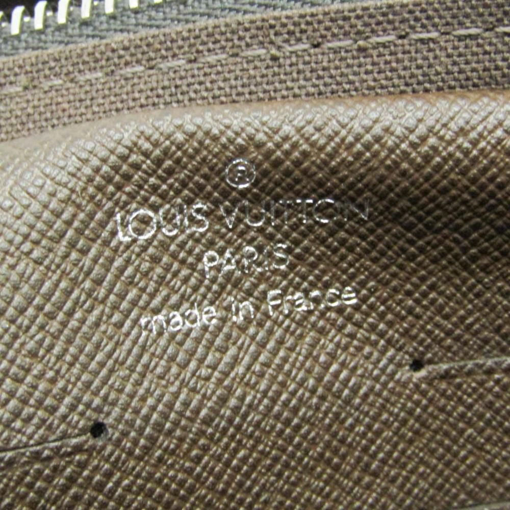 Louis Vuitton Clutch