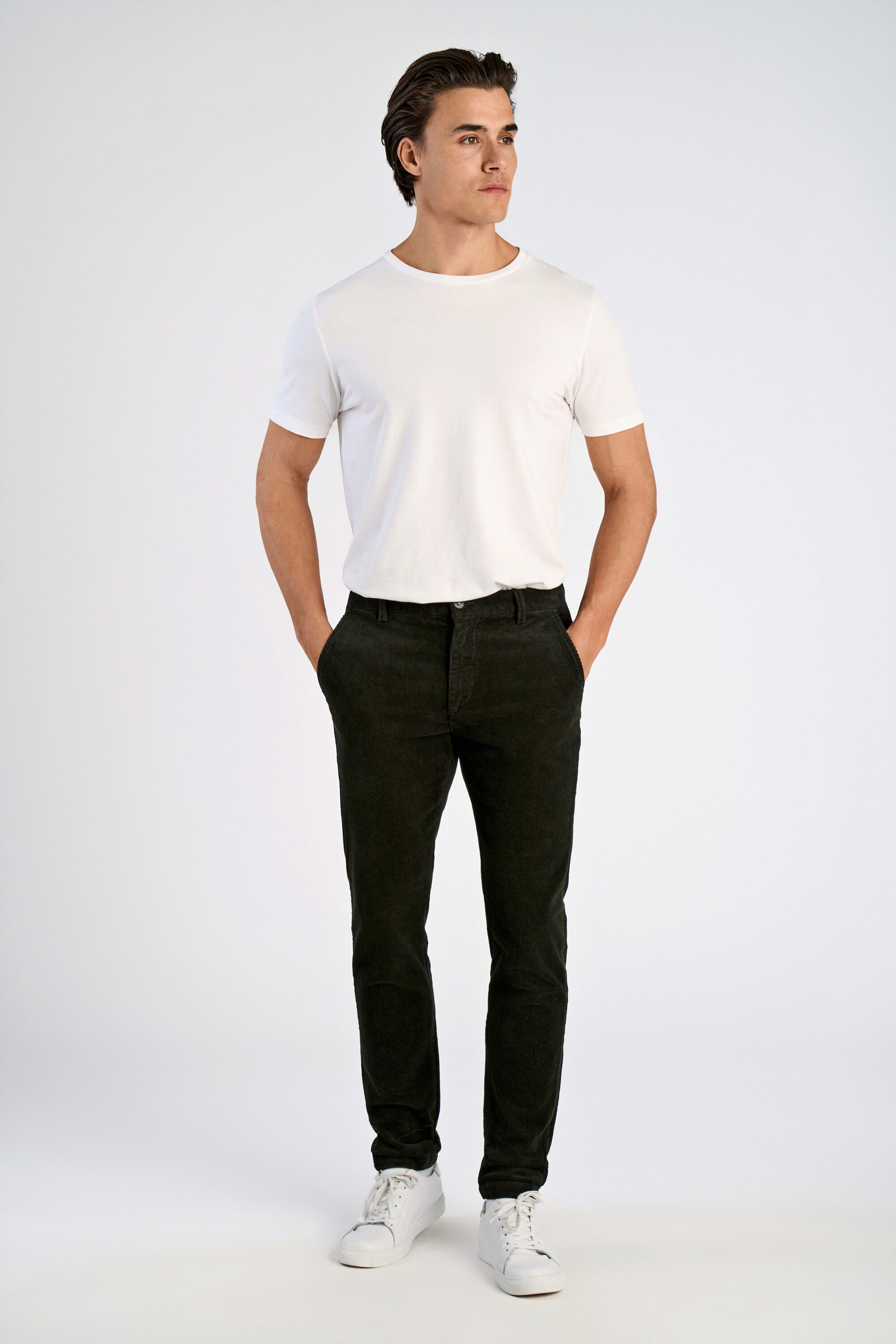 Cropped corduroy pants