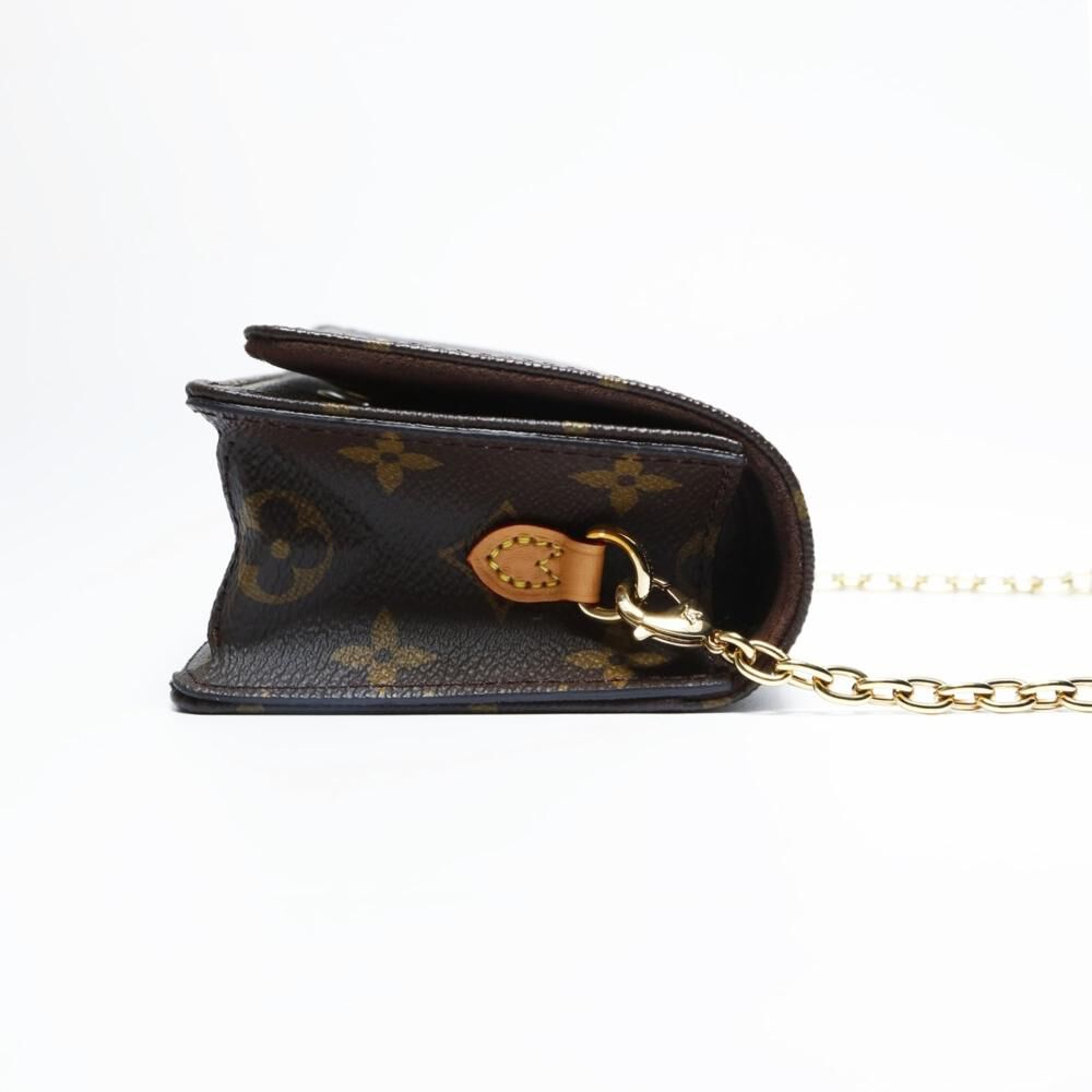Louis Vuitton Shoulder Bags