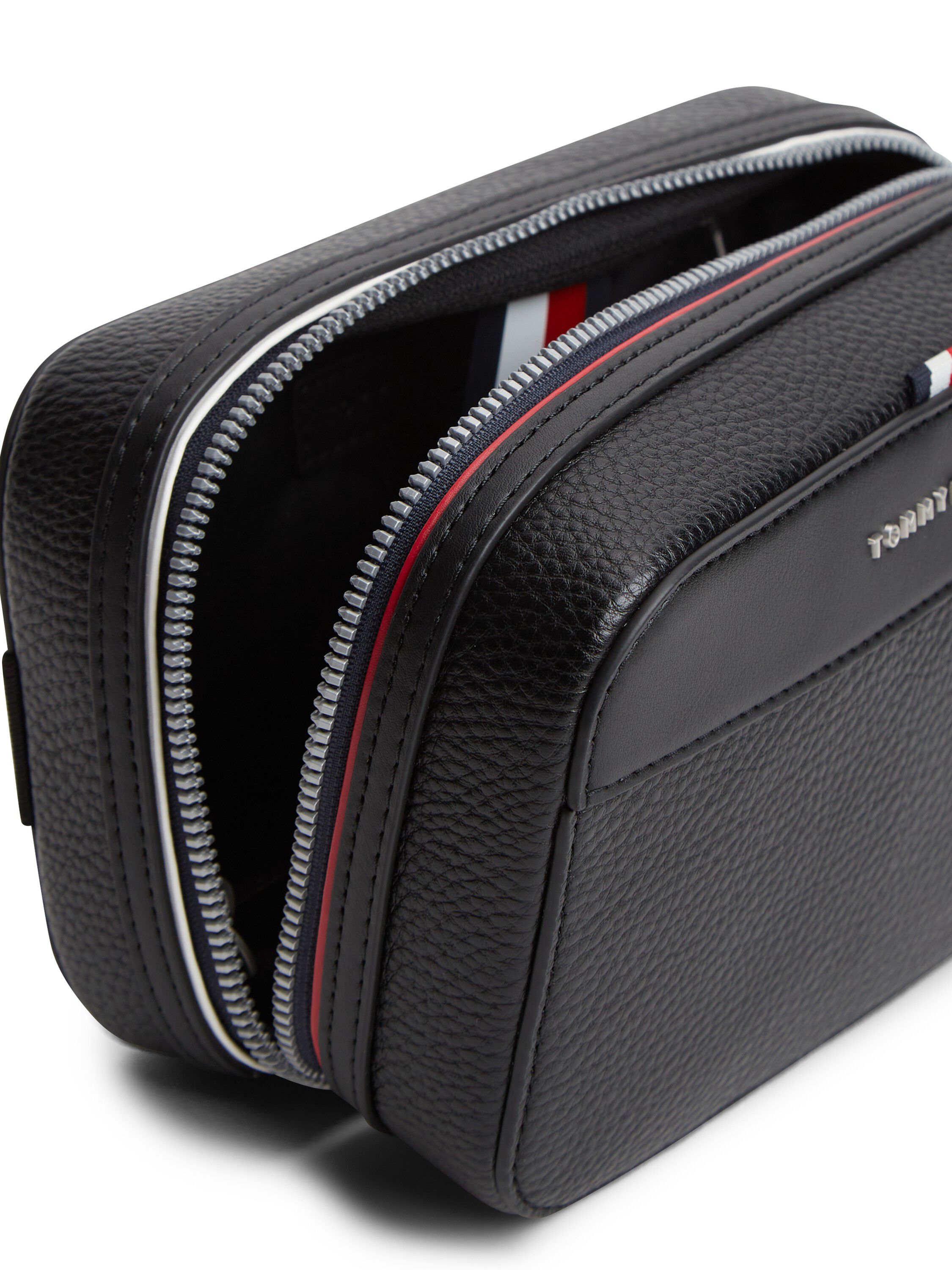 Metal Logo Pebble Grain Washbag